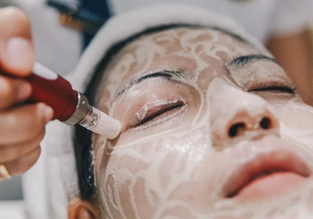 BB Glow Facial in Jaipur